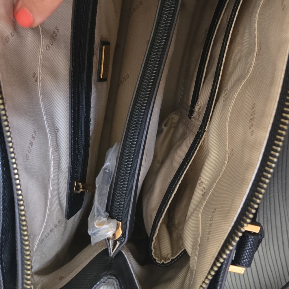 Guess Black And Gold Shoulder Bag With Logo Emblem - image 4